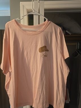 Old Navy Peach Short Sleeve Graphic Tee